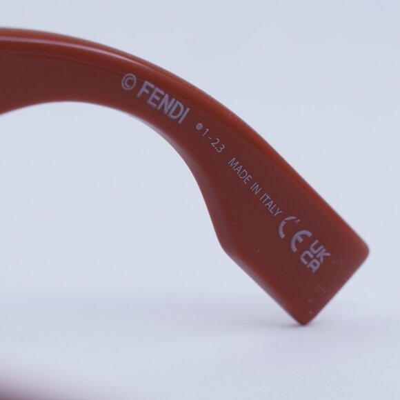 Fendi FE40109I 50E BAGUETTE Sunglasses Brown Oval Frame, Brown Lenses - Picture 11 of 12